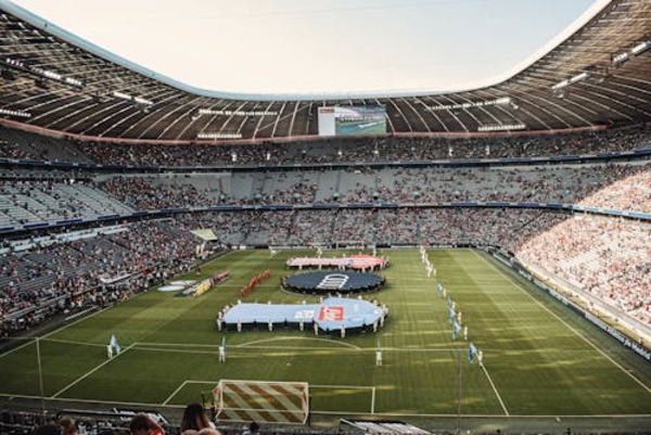 UEFA Champions League 焦点战：Barcelona 迎战 Newcastle United